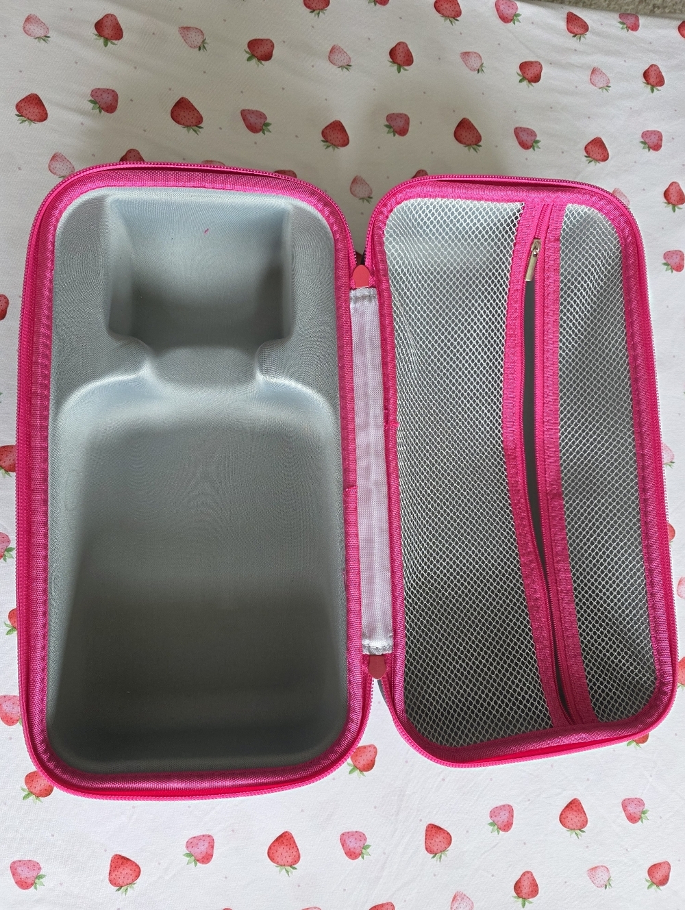 Dyson Copper and Nickel hair dryer with pink travel case and 5 attachments - Picture 4 of 4